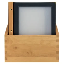 Carte Menus A4 de la gamme Wood (x20) plus BOX, 2 inserts inclus avec chaque menu (présente 4 pages A4) - Securit