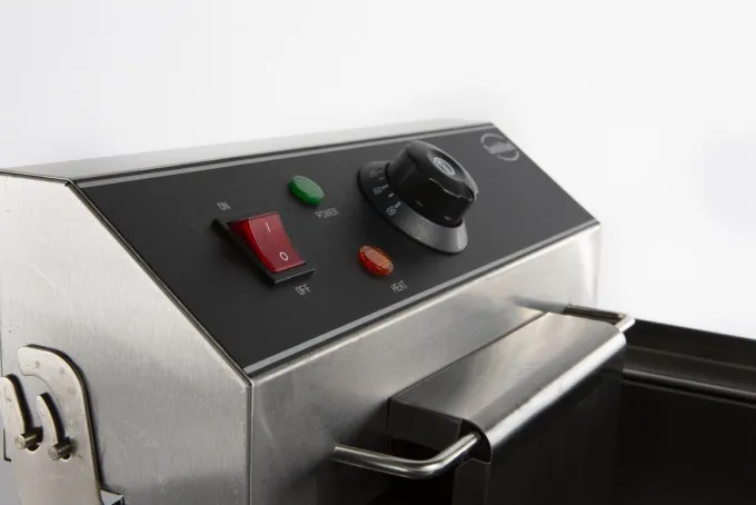 Friteuse Professionnelle Electrique 10 litres avec Robinet de Vidange - 5 kW - Combisteel
