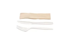 Kit couverts blanc 3 en 1 en maïs : couteau + fourchette + serviette kraft - 500 unités - Betik