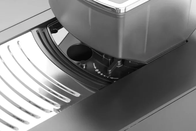 Machine à Café Automatique - 2 Tasses - 6L - Hendi