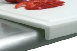 Planche à découper avec rigole en plastique alimentaire blanche - 580 x 375 mm - Bartscher