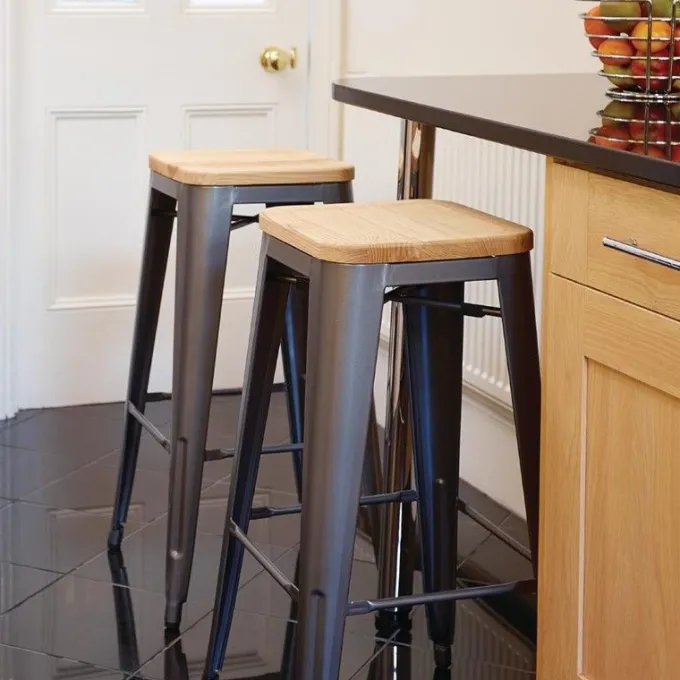 Tabouret Bistro Haut en Acier Gris avec Assise en Bois - Lot de 4 - Bolero
